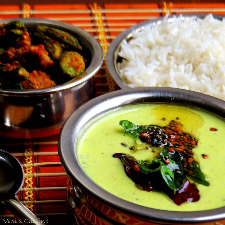 White Pumpkin Mor Kuzhambu Recipe - Kerala Style White Pumpkin Curry