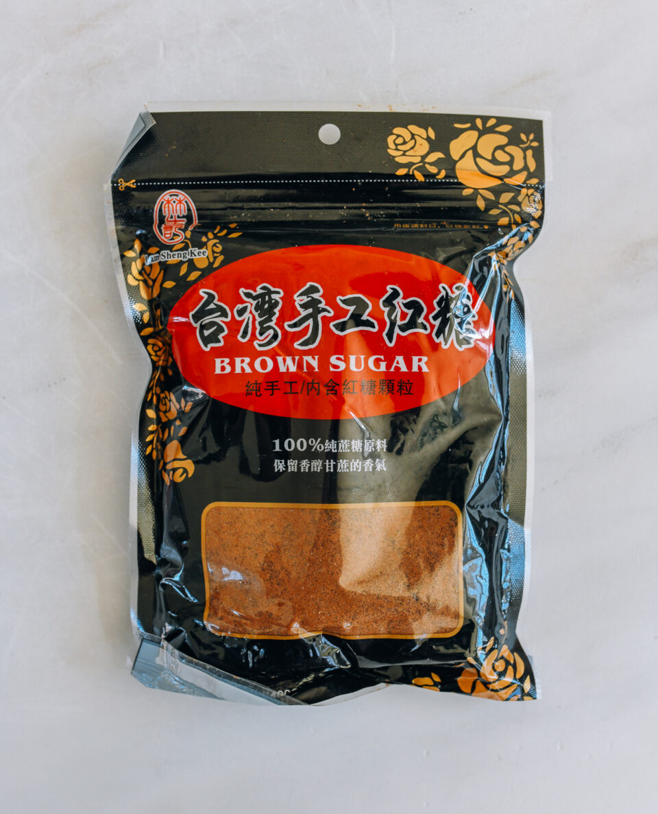 Chinese black sugar (brown sugar)